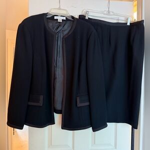 Tahari Black Women's Blazer and Skirt Set